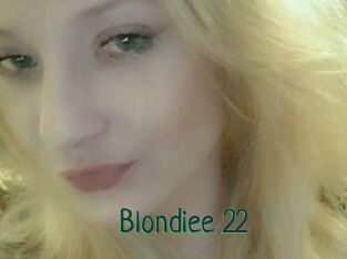 Blondiee_22