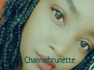 Channelbrunette