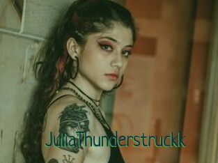 JuliaThunderstruckk