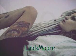 Linda_Moore