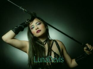 LunaDevis